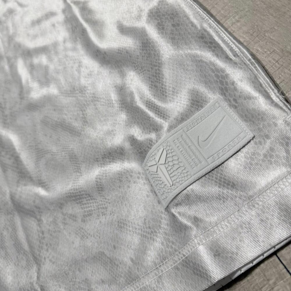 Nike Kobe Mamba White Reversible Mesh Basketball Jersey Vapor FZ0934-100 Sz XS - Picture 2 of 8